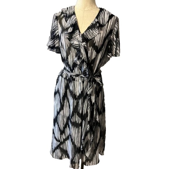MSK Dress 14W Black Ivory Short Sleeve Flowy Belted Career Church Summer - Picture 1 of 6